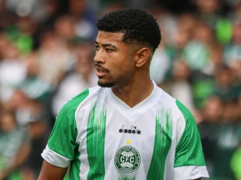 Cruzeiro toma decisão sobre chegada de Lucas Ronier após polêmica no Coritiba