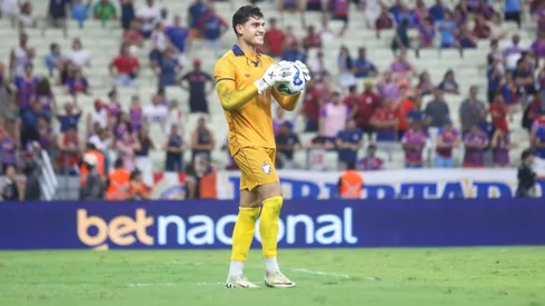 Volpi goleiro do Retro durante partida contra o Fortaleza no estadio Arena Castelao pelo campeonato Copa Do Brasil 2025. Foto: Lucas Emanuel/AGIF