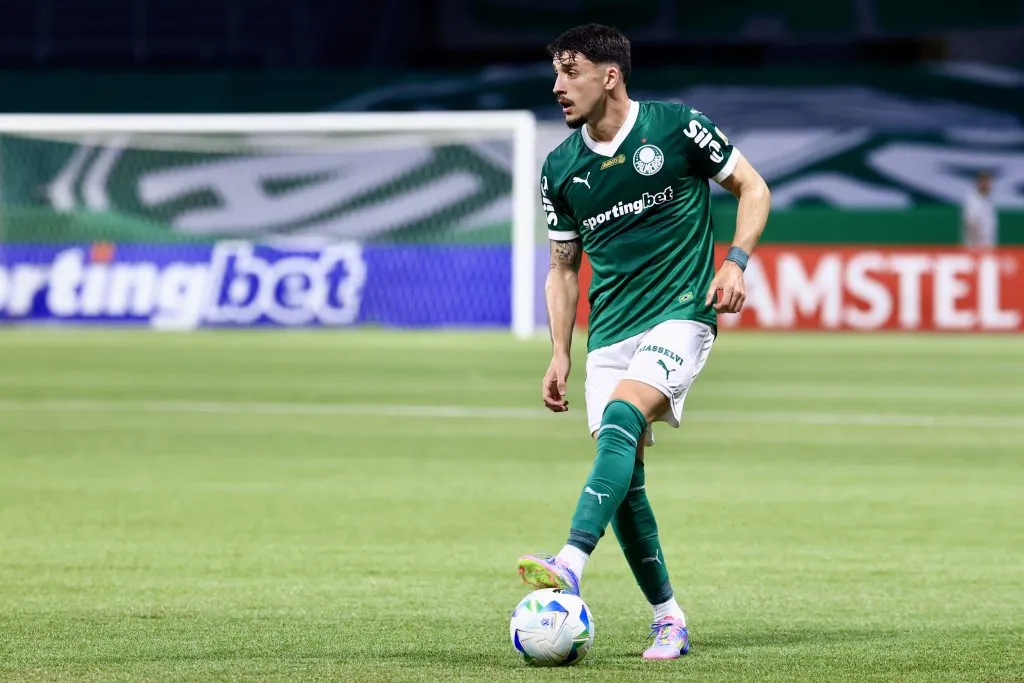 SP – SAO PAULO – 15/05/2025 – COPA LIBERTADORES 2025, PALMEIRAS X BOLIVAR – Piquerez jogador do Palmeiras durante partida contra o Bolivar no estadio Arena Allianz Parque pelo campeonato Copa Libertadores 2025. Foto: Marcello Zambrana/AGIF