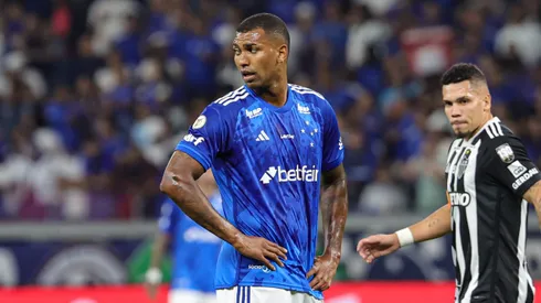 MG – BELO HORIZONTE – 10/08/2024 – BRASILEIRO A 2024, CRUZEIRO X ATLETICO-MG – Walace jogador do Cruzeiro durante partida contra o Atletico-MG no estadio Mineirao pelo campeonato Brasileiro A 2024. Foto: Gilson Lobo/AGIF