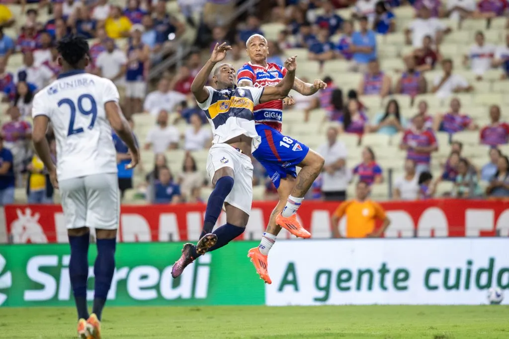 Jogador do Retro durante partida contra o Fortaleza no estadio Arena Castelao pelo campeonato Copa Do Brasil 2025. Foto: Baggio Rodrigues/AGIF