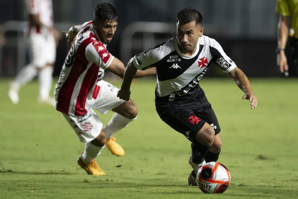Jean David jogador do Vasco durante partida contra o Bangu pelo campeonato Carioca 2025. Foto: Jorge Rodrigues/AGIF