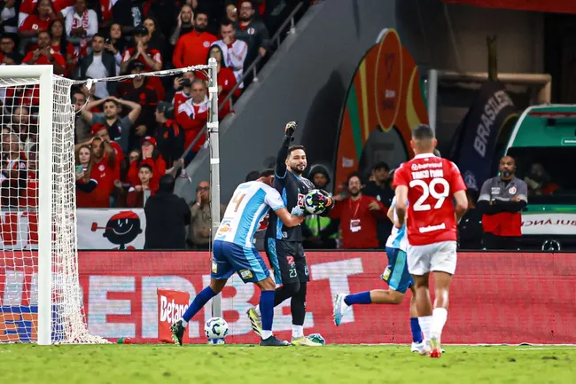 Francisco Rayr goleiro do Maracanã comemora pênalti defendido durante partida contra o Internacional pela Copa Do Brasil 2025. Foto: Maxi Franzoi/AGIF