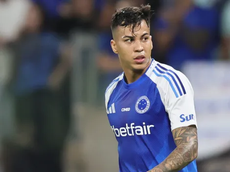 Torcida reclama de atuação de jogador, mesmo com vitória do Cruzeiro