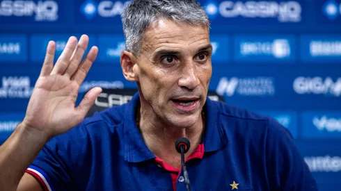 Juan Pablo Vojvoda, técnico do Fortaleza em coletiva
