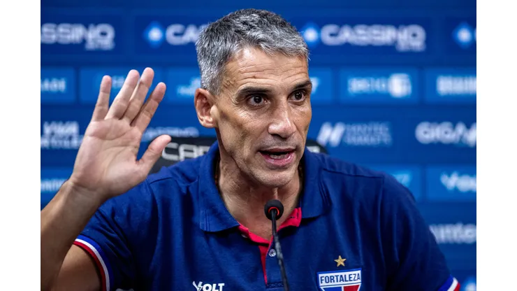 Juan Pablo Vojvoda, técnico do Fortaleza em coletiva