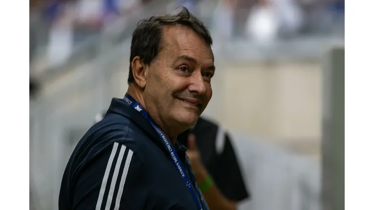 Pedrinho durante confronto contra o Flamengo no Campeonato Brasileiro de 2025. Foto: Fernando Moreno/AGIF
