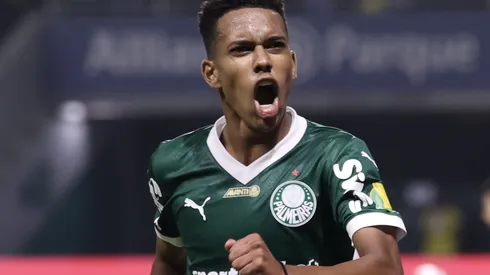 Estevao jogador do Palmeiras