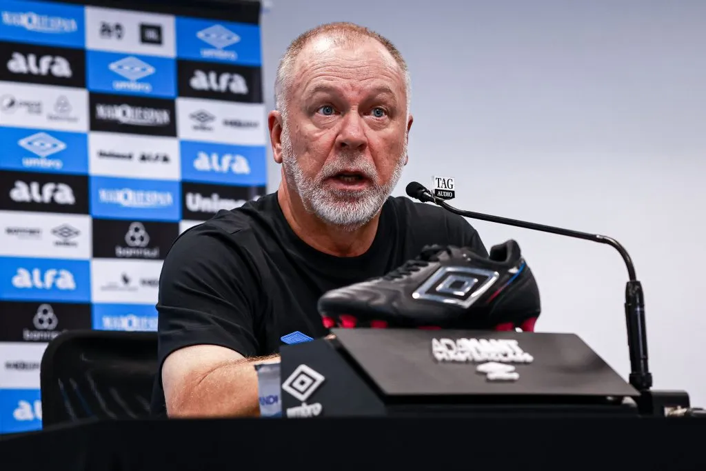 RS – PORTO ALEGRE – 20/05/2025 – COPA DO BRASIL 2025, GREMIO X CSA – Mano Menezes tecnico do Gremio durante coletiva apos a partida contra o CSA no estadio Arena do Gremio pelo campeonato Copa Do Brasil 2025. Foto: Maxi Franzoi/AGIF