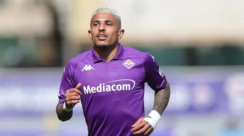 FLORENCE, ITALY – MARCH 30: Domilson Cordeiro dos Santos known as Dodo of ACF Fiorentina in action during the Serie A match between Fiorentina and Atalanta at Stadio Artemio Franchi on March 30, 2025 in Florence, Italy. (Photo by Gabriele Maltinti/Getty Images)