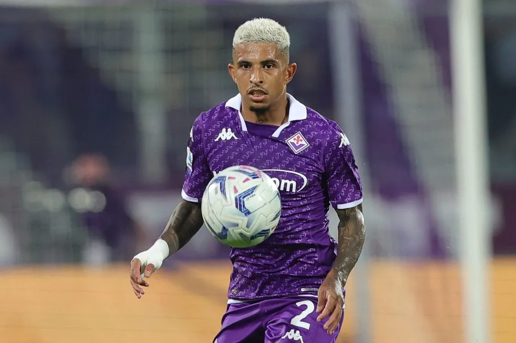 FLORENCE, ITALY – SEPTEMBER 17: Domilson Cordeiro dos Santos known as Dodo of ACF Fiorentina in action during the Serie A TIM match between ACF Fiorentina and Atalanta BC at Stadio Artemio Franchi on September 17, 2023 in Florence, Italy. (Photo by Gabriele Maltinti/Getty Images)