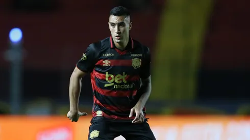 Rivera durante confronto contra o CRB na Copa do Nordeste 2025.