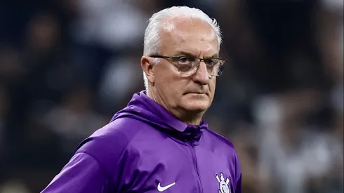 Dorival Júnior durante confronto contra o Novorizontino na Copa do Brasil 2025.