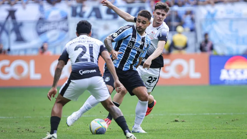 João Pedro em partida pelo Corinthians. Foto: Maxi Franzoi/AGIF