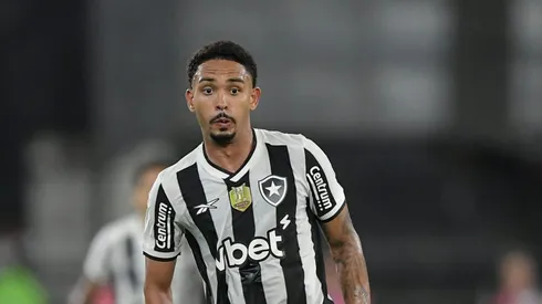 Vitinho jogador do Botafogo