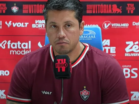 Thiago Carpini desmerece o Santos após derrota do Vitória
