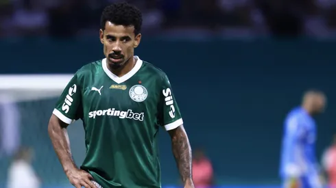 Lucas Evangelista jogador do Palmeiras durante partida contra o Flamengo no estadio Arena Allianz Parque pelo campeonato Brasileiro A 2025.