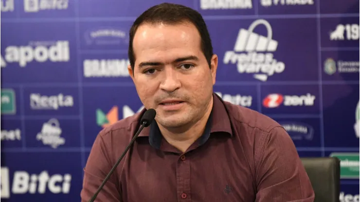 Marcelo Paz durante entrevista coletiva no Fortaleza.
