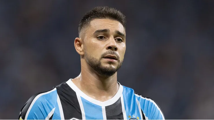 João Pedro preocupa no Grêmio.