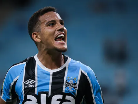 Gustavo Martins tem futuro definido pelo Grêmio após proposta do Botafogo
