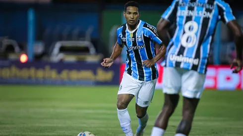Joao Lucas jogador do Gremio durante partida contra o Monsoon no estadio Do Vale pelo campeonato Gaucho 2025.
