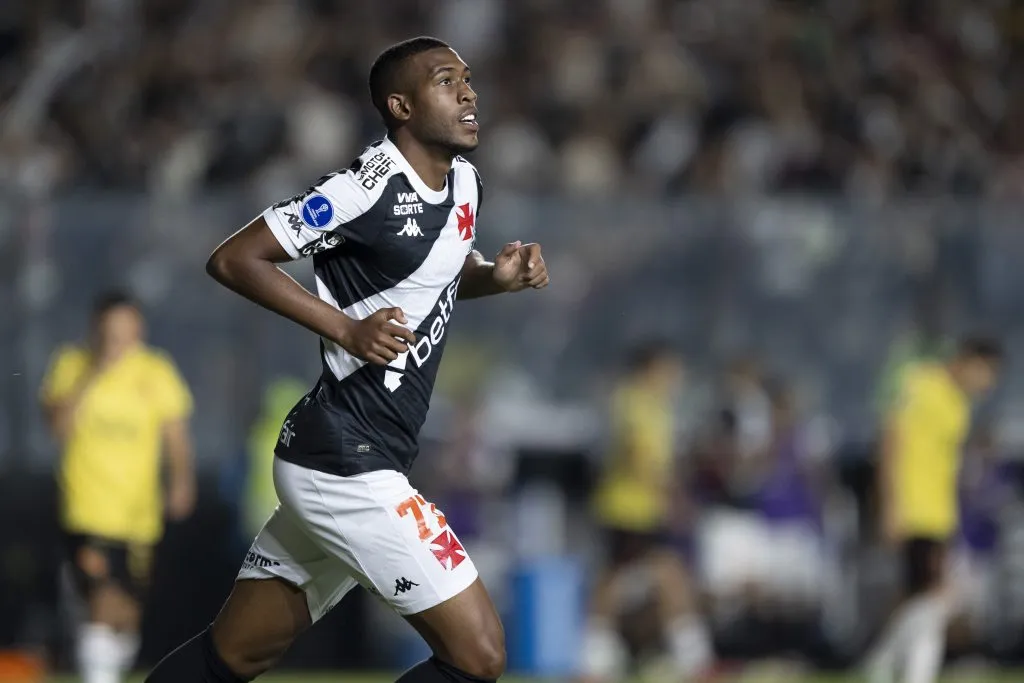 Rayan jogador do Vasco comemora seu gol durante partida contra o Melgar pela Copa Sul-americana 2025. Foto: Jorge Rodrigues/AGIF