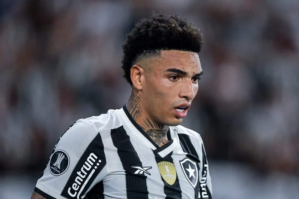 Igor Jesus vive bom momento no Botafogo – Foto: Thiago Ribeiro/AGIF.