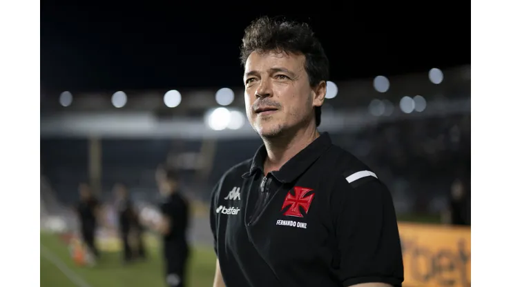RJ - RIO DE JANEIRO - 17/05/2025 - BRASILEIRO A 2025, VASCO X FORTALEZA - Fernando Diniz tecnico do Vasco durante partida contra o Fortaleza no estadio Sao Januario pelo campeonato Brasileiro A 2025. Foto: Jorge Rodrigues/AGIF