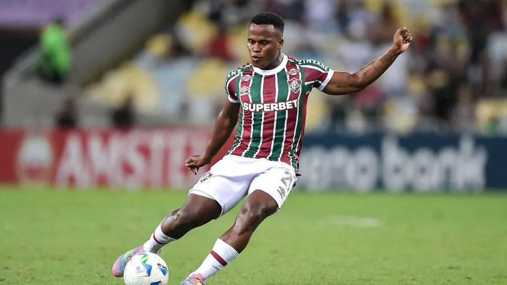 Arias, meia do Fluminense