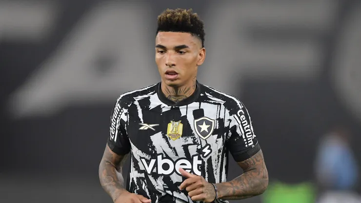 SP - RIO DE JANEIRO - 05/04/2025 - BRASILEIRO A 2025, BOTAFOGO X JUVENTUDE - Igor Jesus jogador do Botafogo durante partida contra o Juventude no estadio Engenhao pelo campeonato Brasileiro A 2025. Foto: Thiago Ribeiro/AGIF