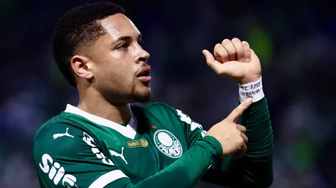 Vitor Roque jogador do Palmeiras
