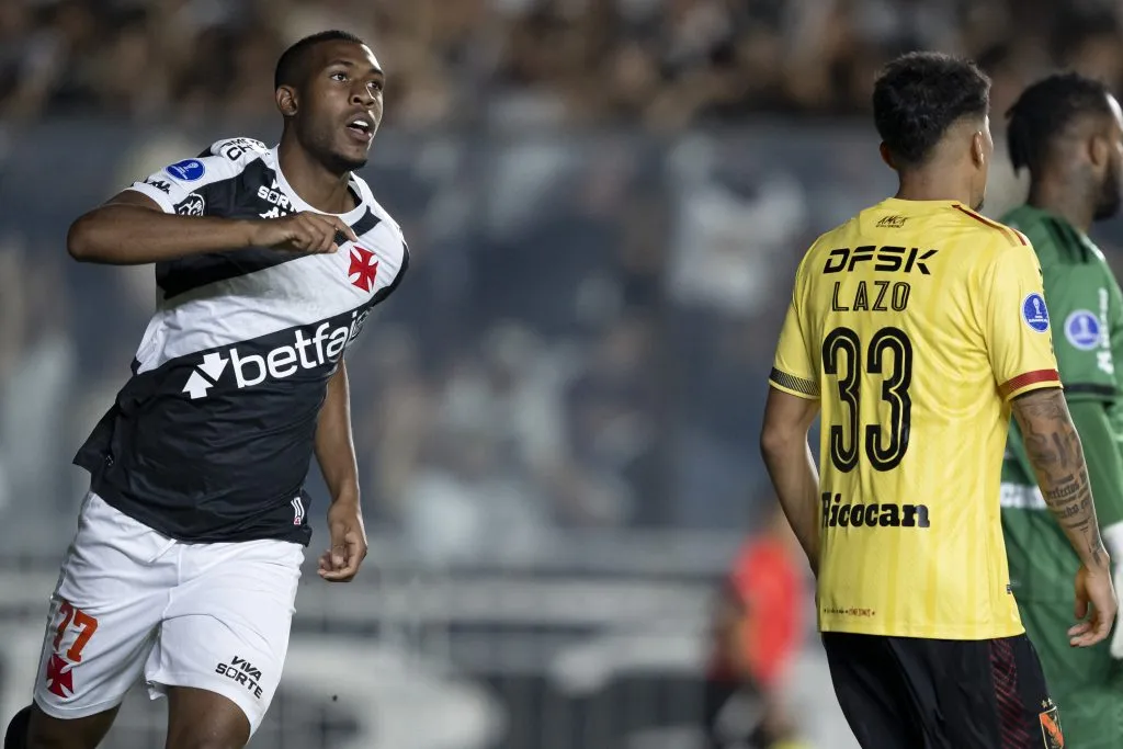 RJ – RIO DE JANEIRO – 27/05/2025 – COPA SUL-AMERICANA 2025, VASCO X MELGAR – Rayan jogador do Vasco comemora seu gol durante partida contra o Melgar no estadio Sao Januario pelo campeonato Copa Sul-americana 2025. Foto: Jorge Rodrigues/AGIF