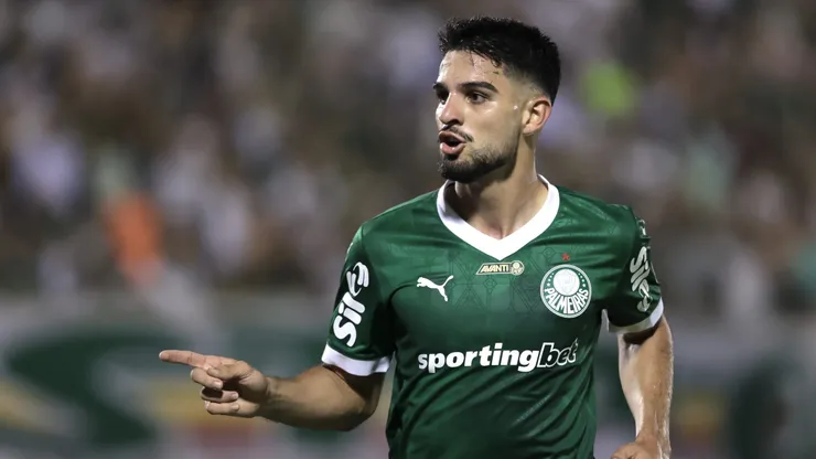 Flaco Lopez jogador do Palmeiras comemora seu gol durante partida contra o Sao Bernardo no estadio Primeiro de Maio pelo campeonato Paulista 2025.