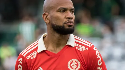 Rodrigo Moledo durante confronto contra o Coritiba no Brasileirão de 2022.
