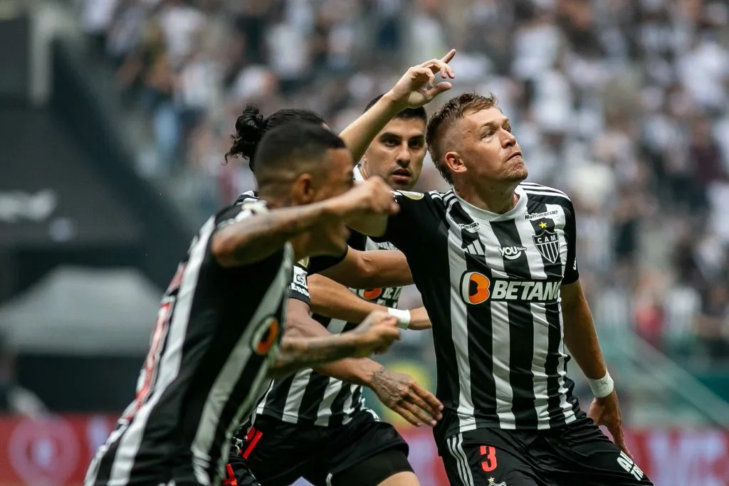 MG – BELO HORIZONTE – 30/03/2024 – MINEIRO 2024, ATLETICO-MG X CRUZEIRO – FINAL – Bruno Fuchs jogador do Atletico-MG comemora seu gol durante partida contra o Cruzeiro no estadio Arena MRV pelo campeonato Mineiro 2024. Foto: Fernando Moreno/AGIF