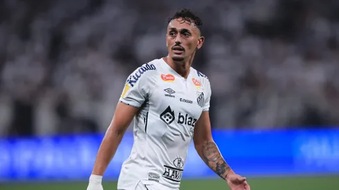 SP – SAO PAULO – 12/02/2025 – PAULISTA 2025, CORINTHIANS X SANTOS – Diego Pituca jogador do Santos durante partida contra o Corinthians no estadio Arena Corinthians pelo campeonato Paulista 2025. Foto: Ettore Chiereguini/AGIF