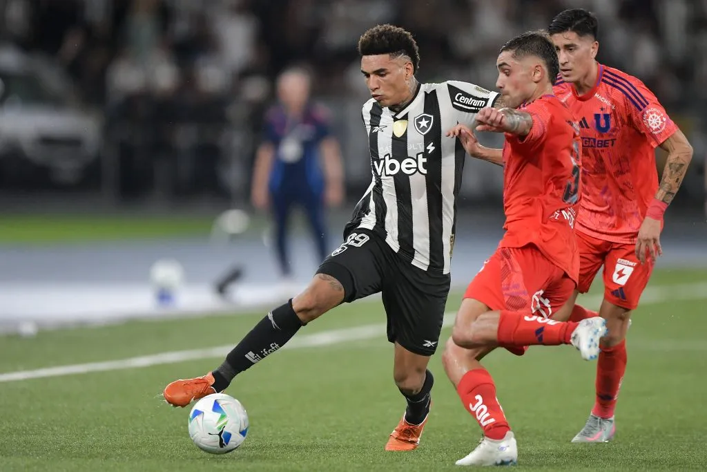 RJ – RIO DE JANEIRO – 27/05/2025 – COPA LIBERTADORES 2025, BOTAFOGO X UNIVERSIDAD DE CHILE – Igor Jesus jogador do Botafogo durante partida contra o Universidad de Chile no estadio Engenhao pelo campeonato Copa Libertadores 2025. Foto: Thiago Ribeiro/AGIF