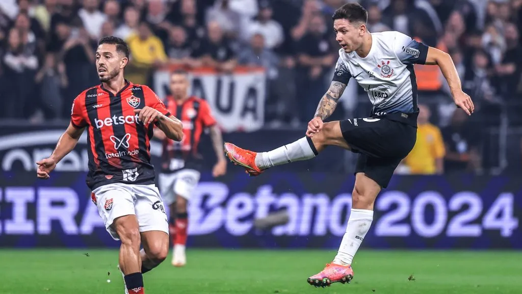 Corinthians x Vitória se enfrentando na Neo Química Arena. Foto: Marcello Zambrana/AGIF