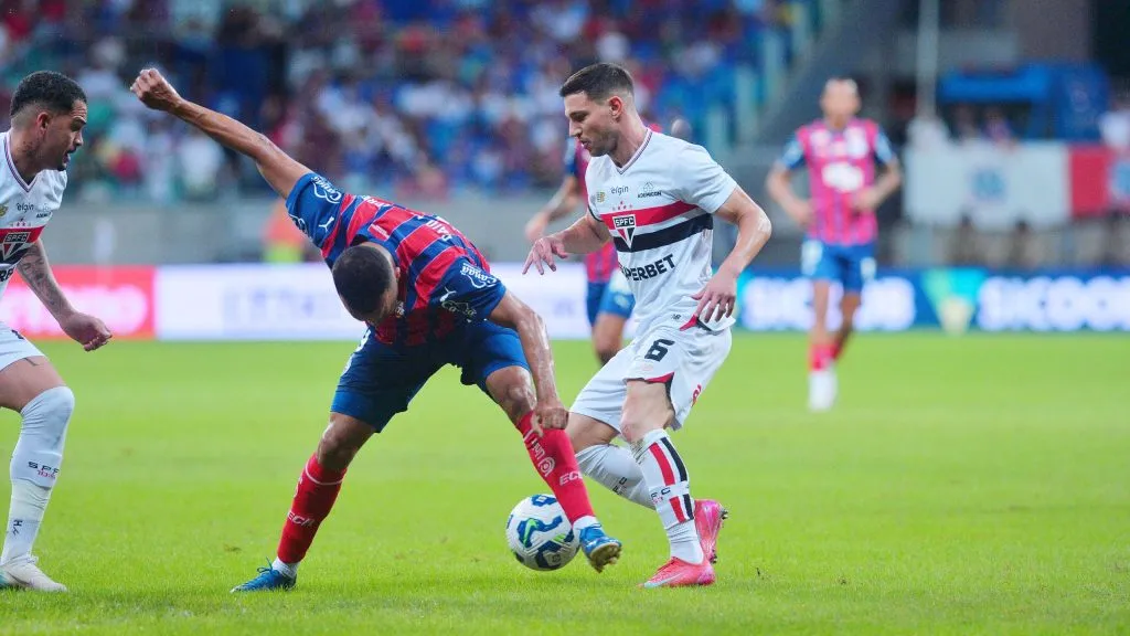 Bahia x São Paulo se enfrentando na Arena Fonte Nova. Foto: Walmir Cirne/AGIF
