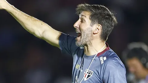 Maxi Cuberas durante confronto entre São Paulo e Botafogo-SP no Paulistão de 2025.