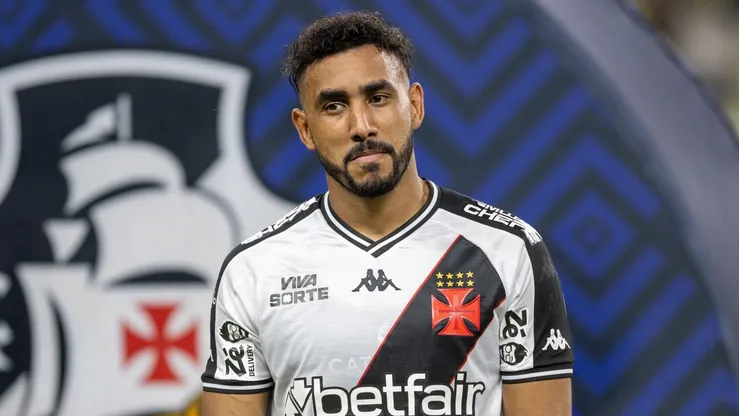 Payet durante confronto contra o Ceará no Brasileirão 2025.