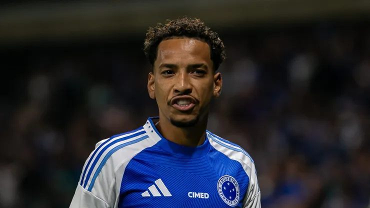 MG - BELO HORIZONTE - 18/05/2025 - BRASILEIRO A 2025, CRUZEIRO X ATLETICO-MG - Matheus Pereira jogador do Cruzeiro durante partida contra o Atletico-MG no estadio Mineirao pelo campeonato Brasileiro A 2025. Foto: Fernando Moreno/AGIF