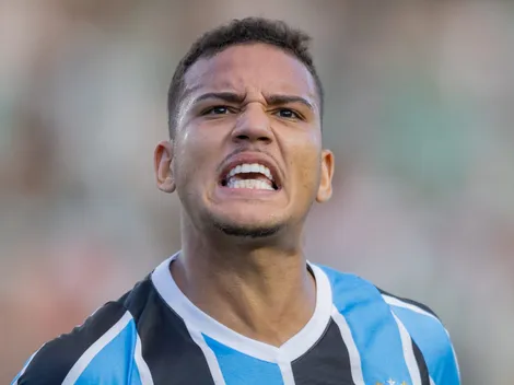 Especulado no Botafogo, Gustavo Martins comenta sobre deixar o Grêmio