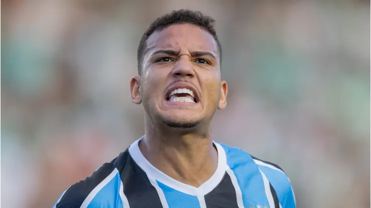 Gustavo Martins virou assunto no Botafogo.