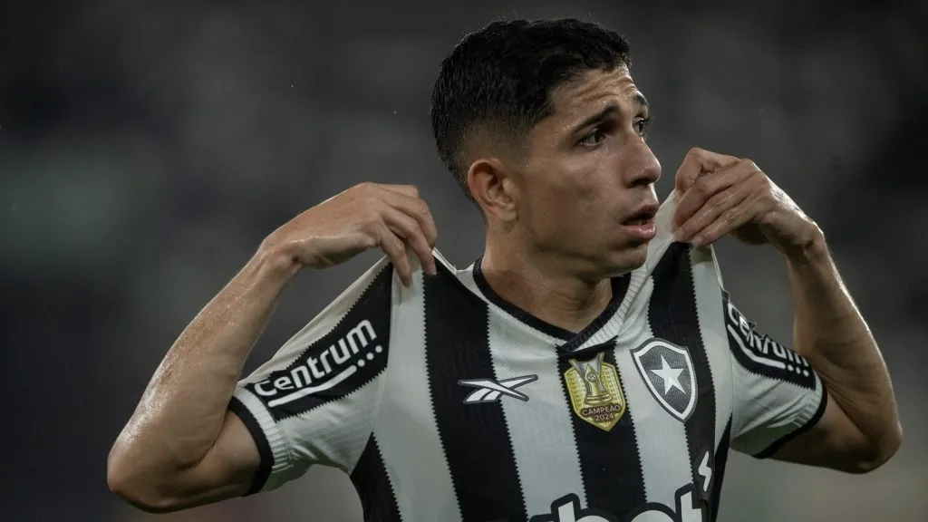 Savarino renova com Botafogo até 2028. Foto: Thiago Ribeiro/AGIF