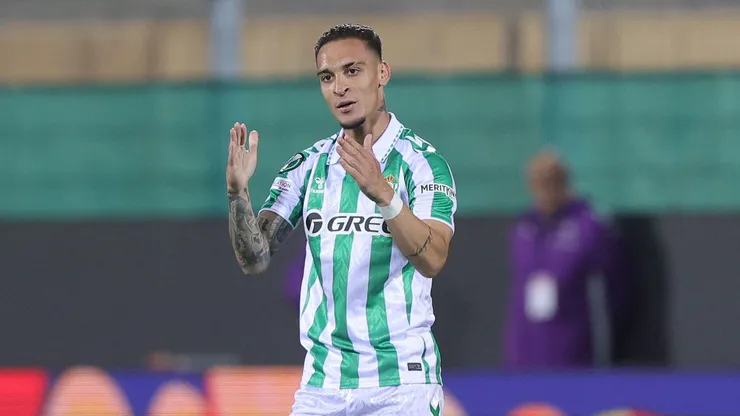 FLORENCE, ITALY - MAY 8: Antony of Real Betis Belompie celebrates after scoring a goal during the UEFA Conference League 2024/25 Semi Final First Leg match between ACF Fiorentina and Real Betis Balompie at Artemio Franchi on May 8, 2025 in Florence, Italy. (Photo by Gabriele Maltinti/Getty Images)