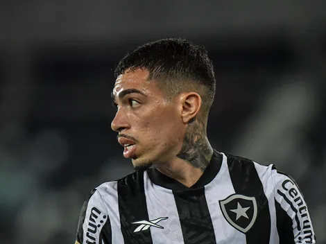 Botafogo toma decisão sobre Hugo após rescisão com o Vitória