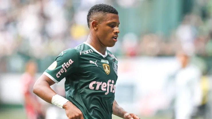 Danilo jogador do Palmeiras durante partida contra o Sao Paulo no estadio Arena Allianz Parque pelo campeonato Brasileiro A 2022.