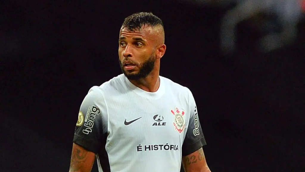 Alex Santana em partida pelo Corinthians. Foto: Walmir Cirne/AGIF