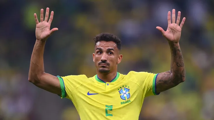 Danilo em campo pela Seleção Brasileira. (Photo by Laurence Griffiths/Getty Images)